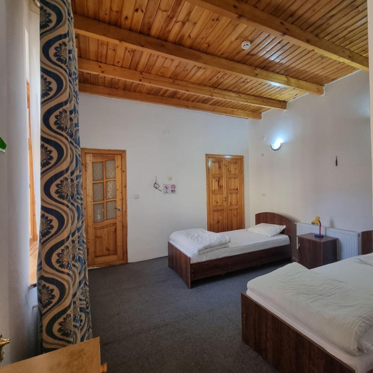 Sim Sim Hostel & Guest House Near The Church Samarkand Luaran gambar